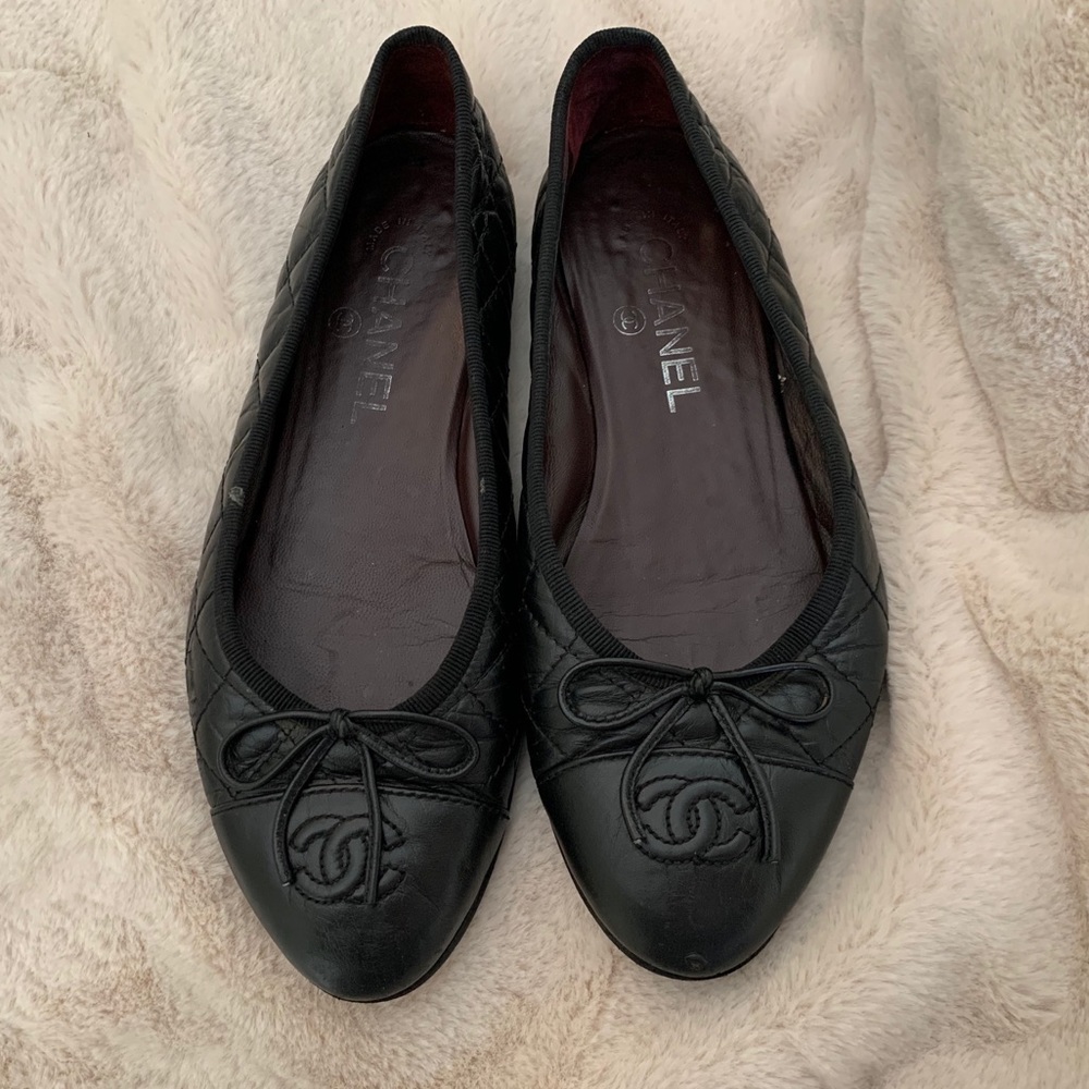CHANEL Ballerina Aged Calfskin Black